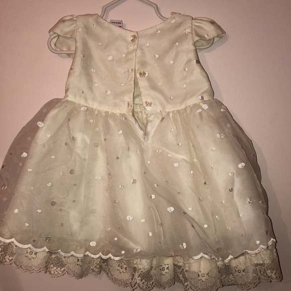 Cream Tulle dotted dress with lace 12-18 ? - Picture 4 of 7